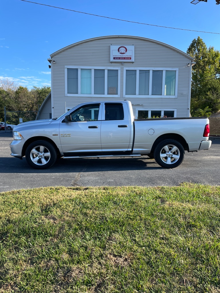 Photo 2 of this RAM 1500