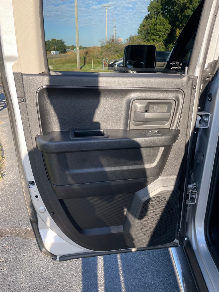 Photo 16 of this RAM 1500