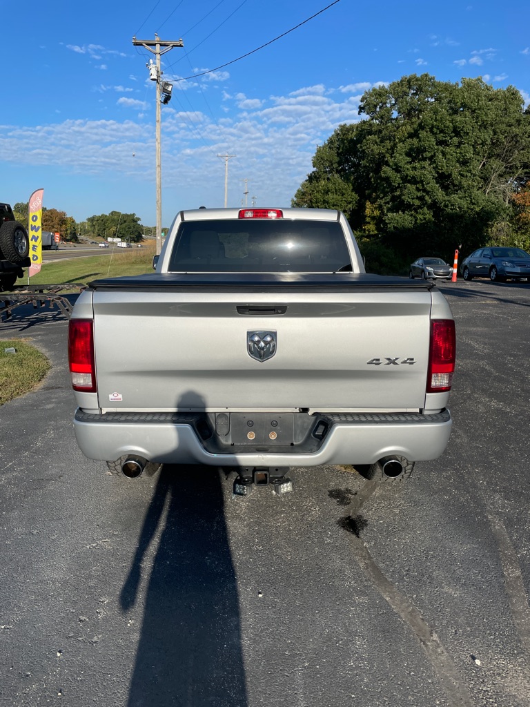 Photo 4 of this RAM 1500