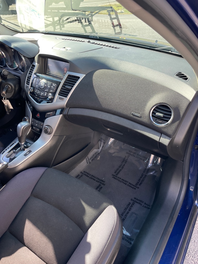 Photo 21 of this CHEVROLET CRUZE