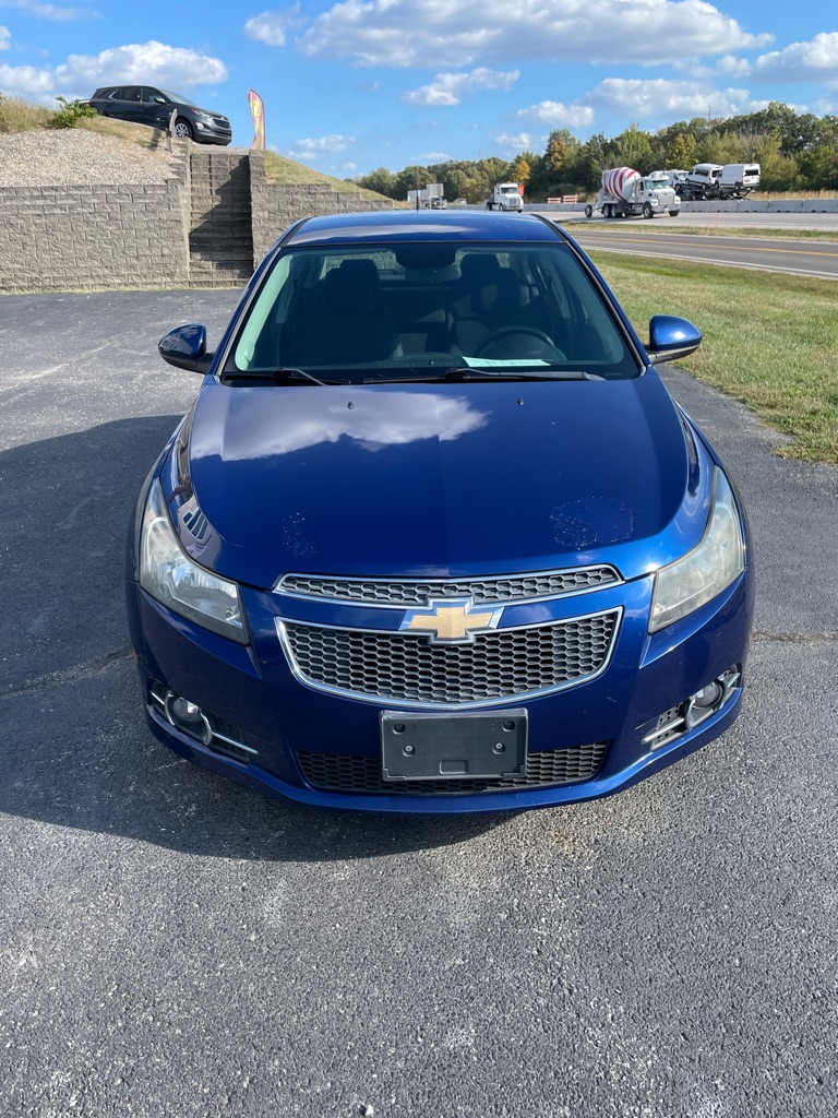 Photo 8 of this CHEVROLET CRUZE