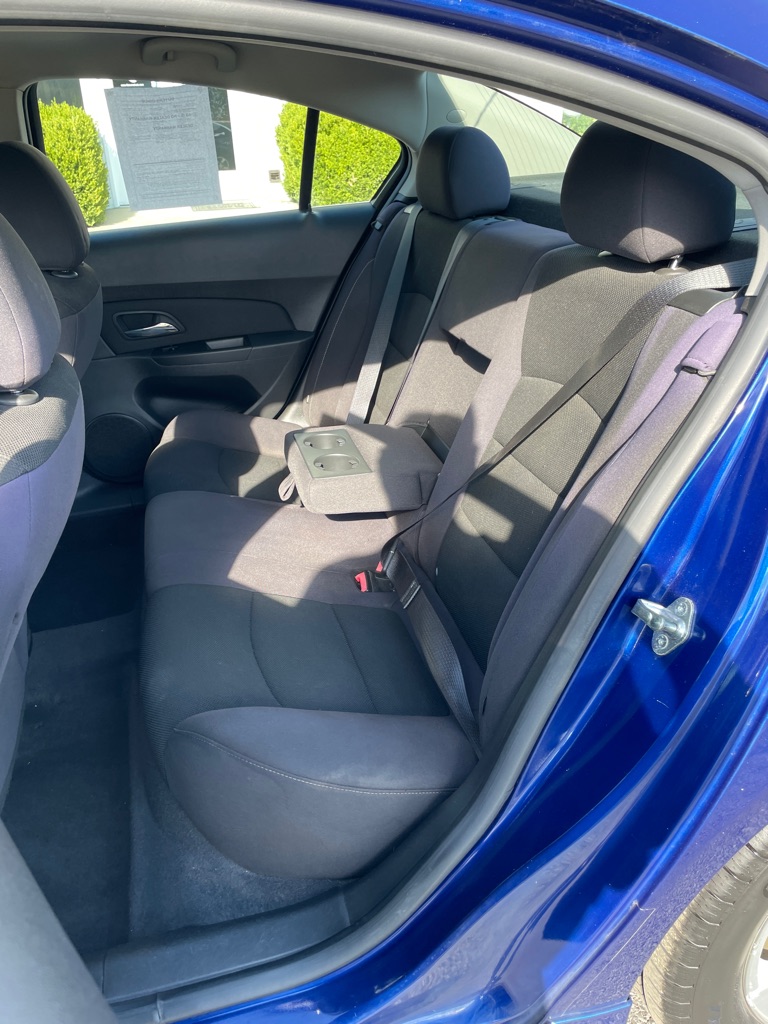 Photo 17 of this CHEVROLET CRUZE