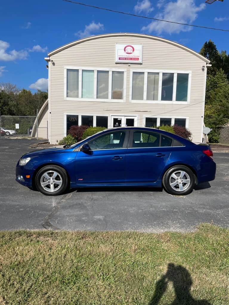 Photo 2 of this CHEVROLET CRUZE