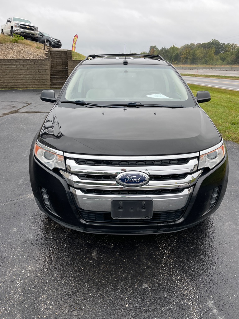 Photo 8 of this FORD EDGE