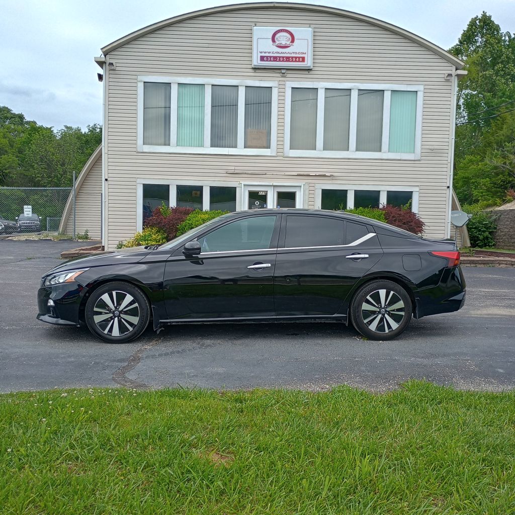 Photo 2 of this NISSAN ALTIMA
