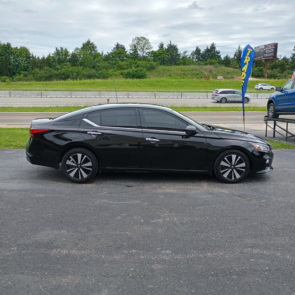 Photo 6 of this NISSAN ALTIMA