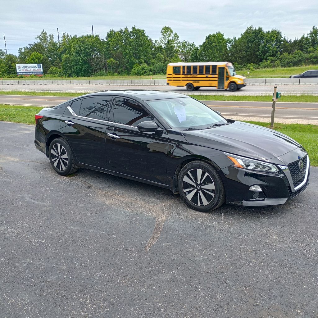 Photo 7 of this NISSAN ALTIMA