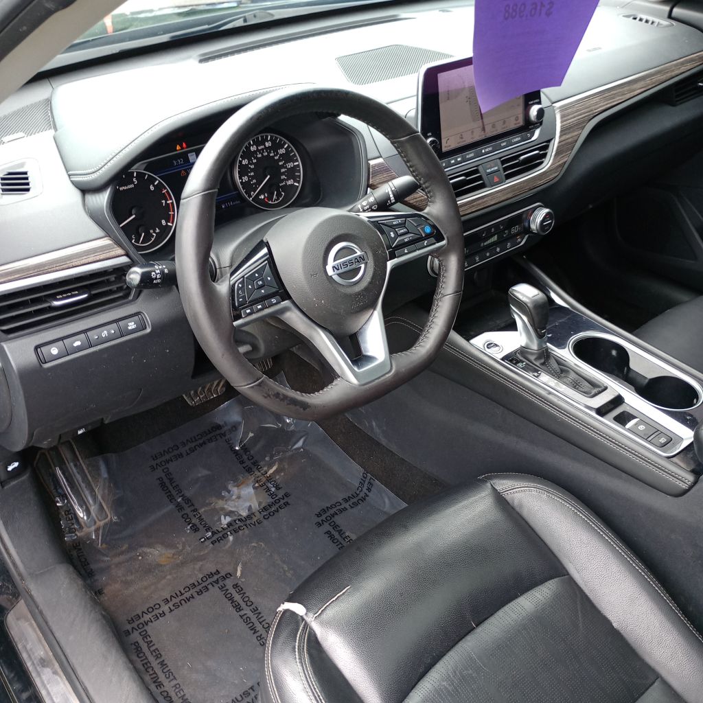 Photo 9 of this NISSAN ALTIMA