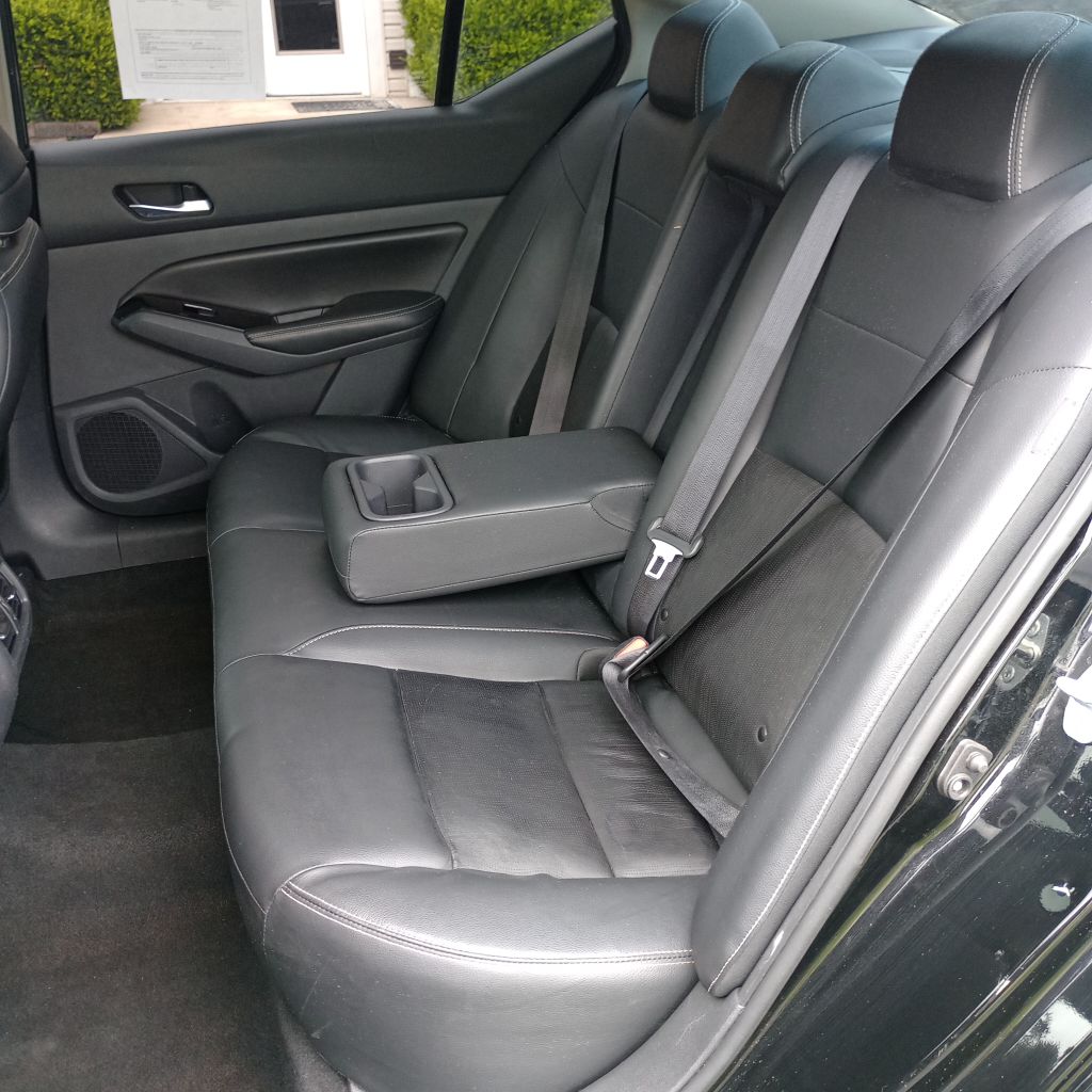 Photo 18 of this NISSAN ALTIMA