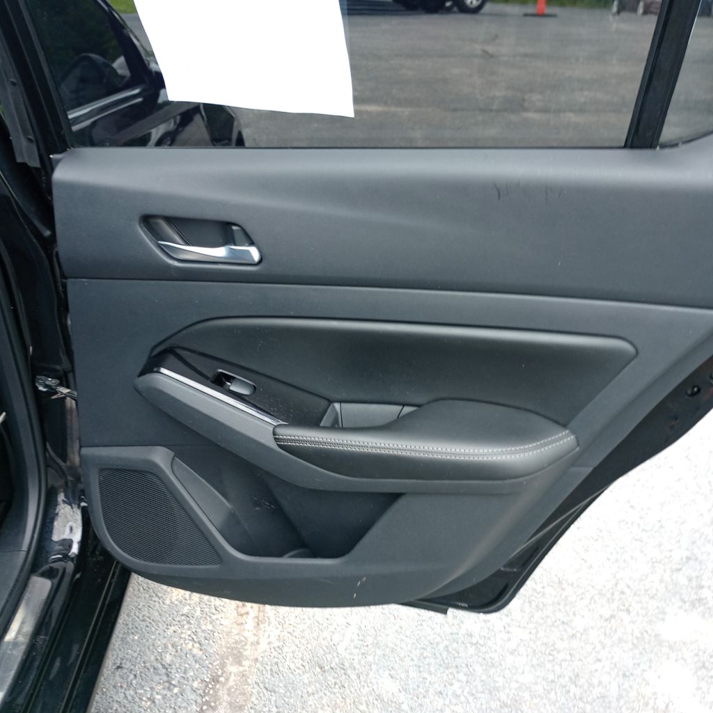 Photo 20 of this NISSAN ALTIMA