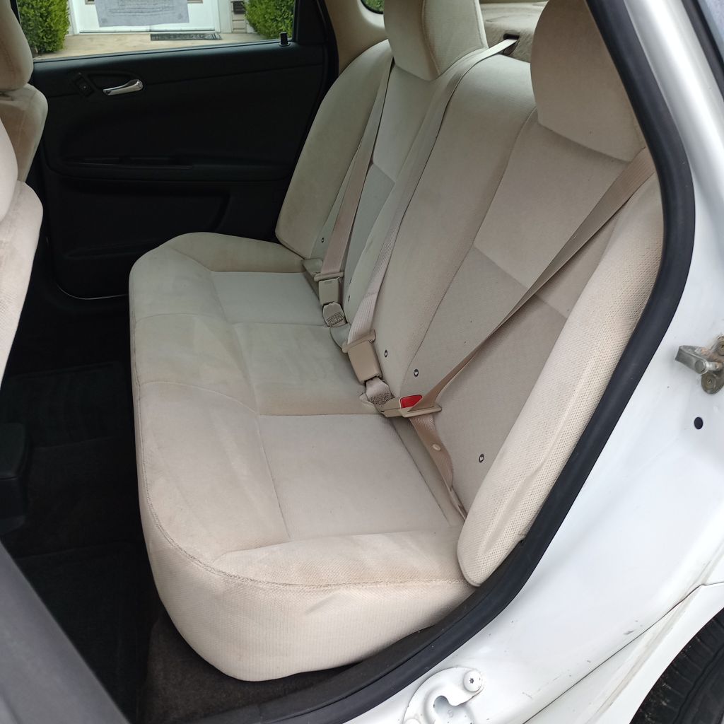 Photo 16 of this CHEVROLET IMPALA LIMITED