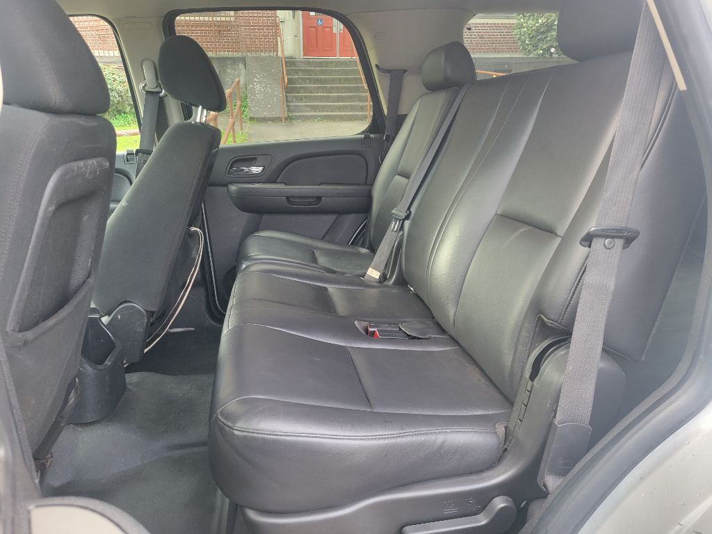 Photo 13 of this CHEVROLET TAHOE