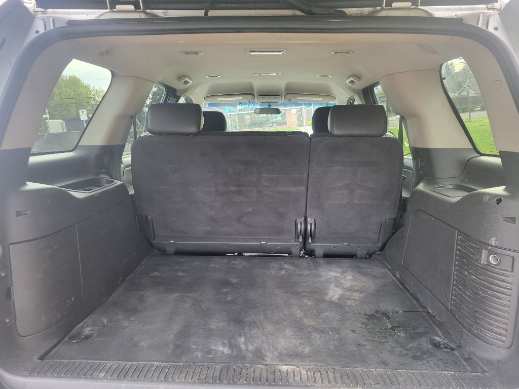 Photo 14 of this CHEVROLET TAHOE