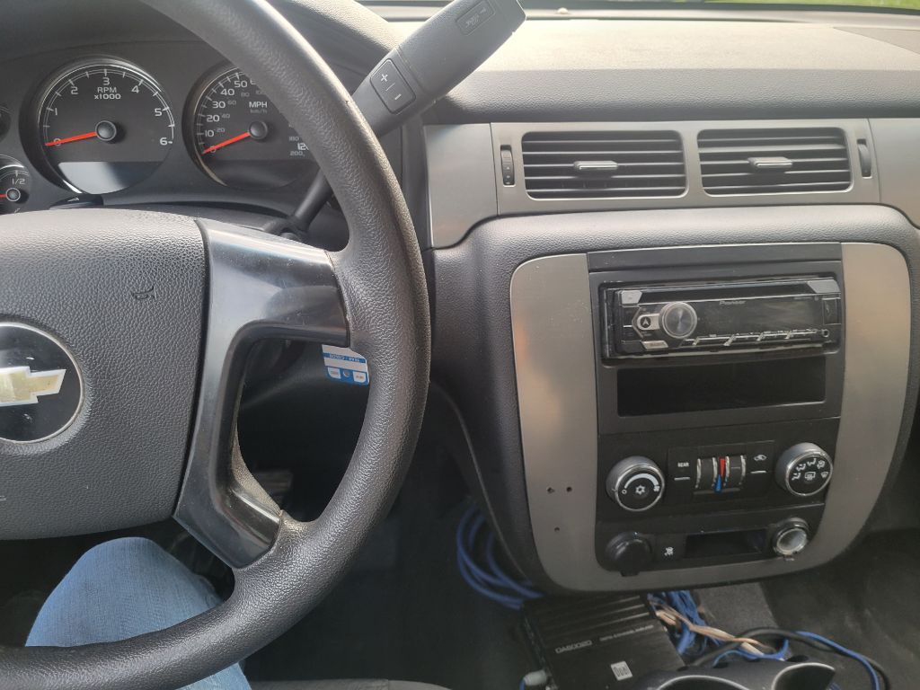 Photo 10 of this CHEVROLET TAHOE
