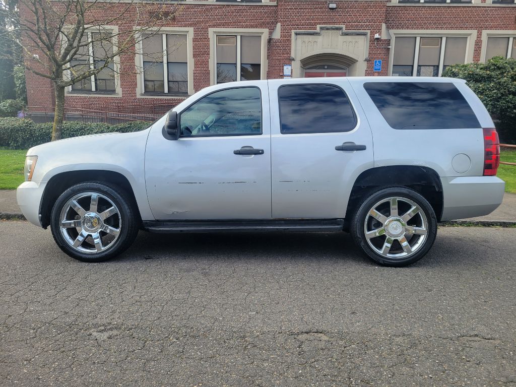 Photo 2 of this CHEVROLET TAHOE