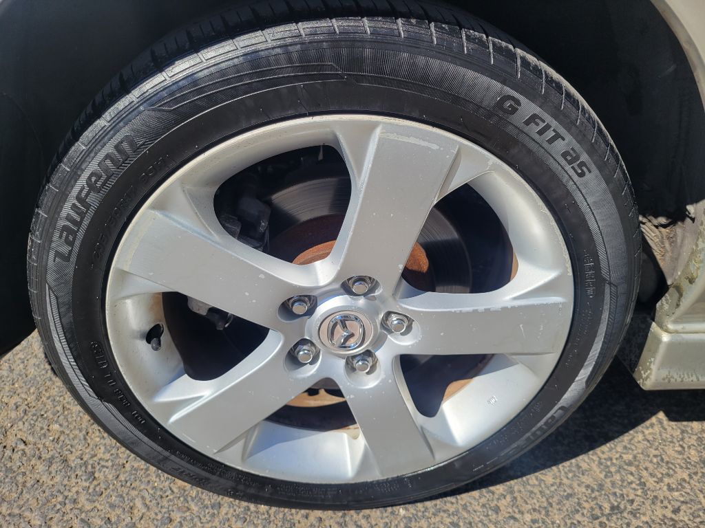 Photo 21 of this MAZDA MAZDA5
