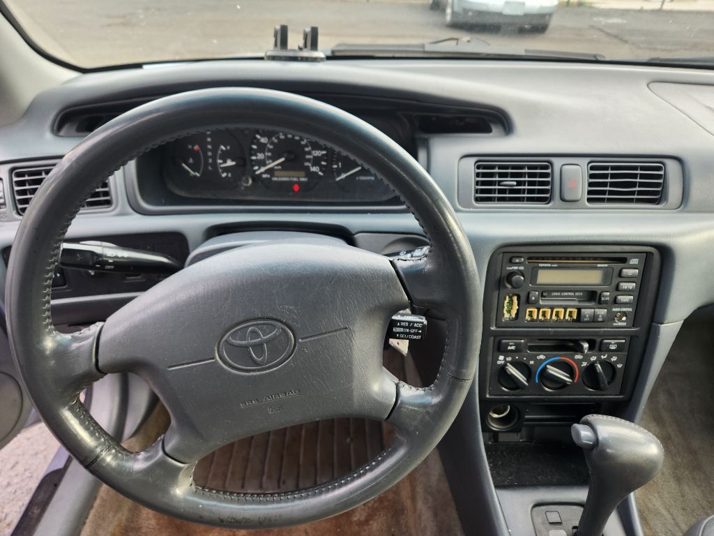 Photo 10 of this TOYOTA CAMRY