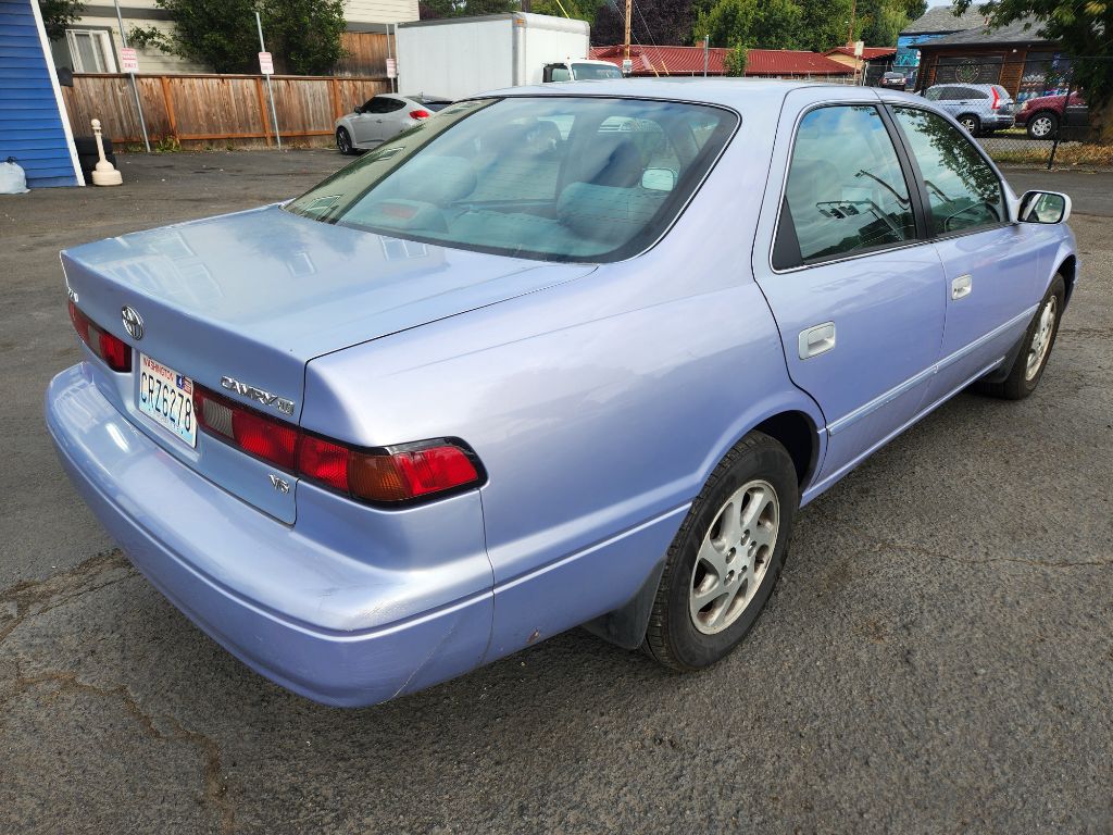Photo 5 of this TOYOTA CAMRY