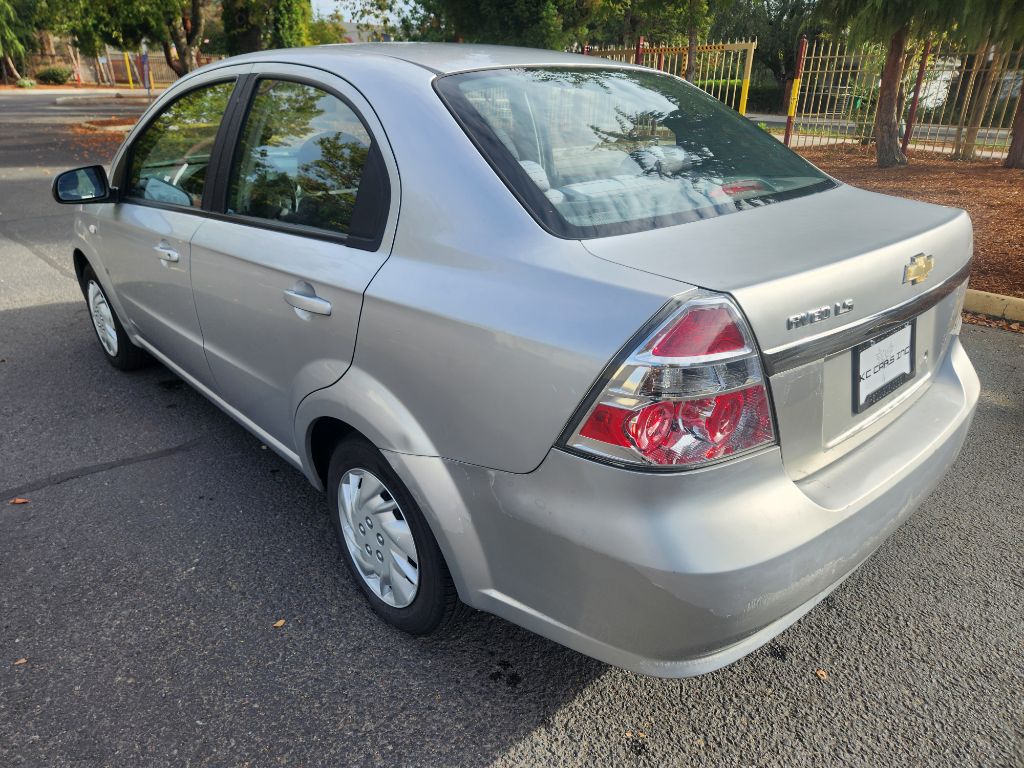 Photo 3 of this CHEVROLET AVEO