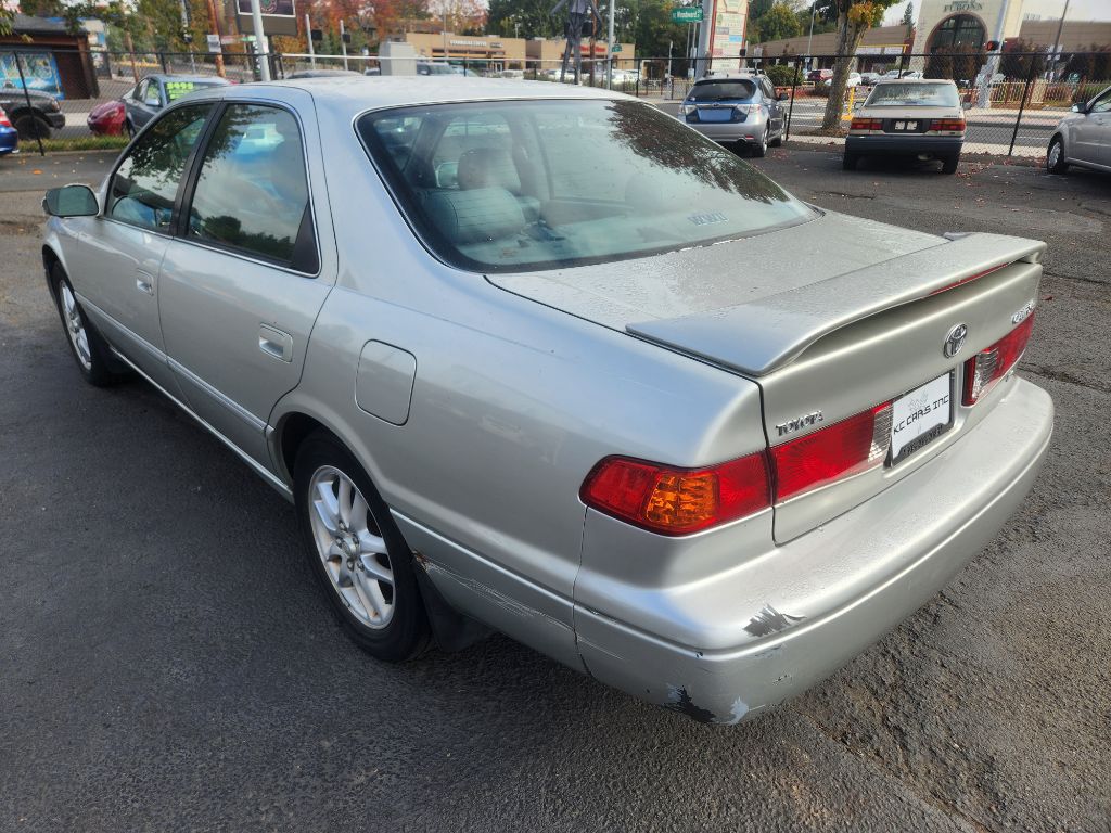 Photo 3 of this TOYOTA CAMRY