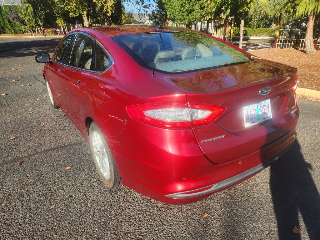 Photo 3 of this FORD FUSION