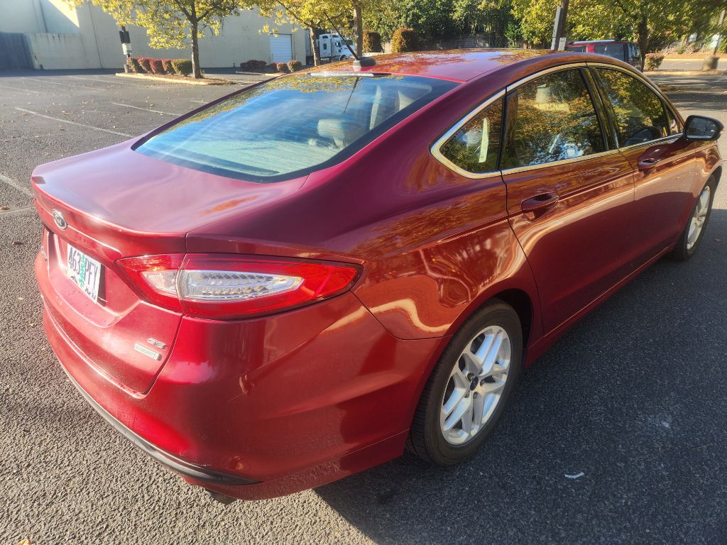 Photo 5 of this FORD FUSION