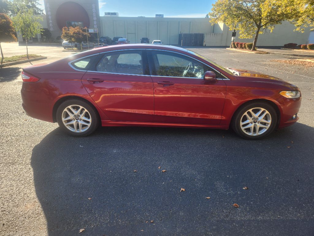 Photo 6 of this FORD FUSION