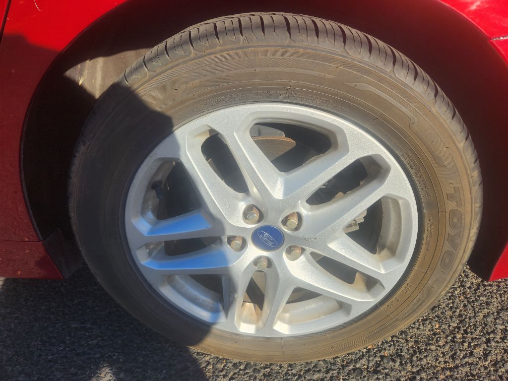 Photo 17 of this FORD FUSION