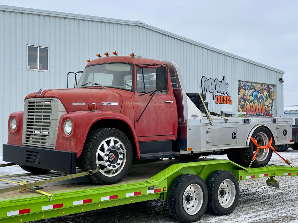 1973 INTERNATIONAL LOADSTAR 1600