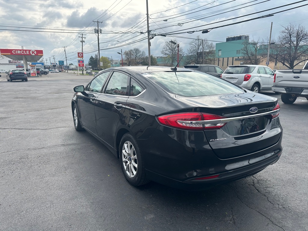 Photo 5 of this FORD FUSION