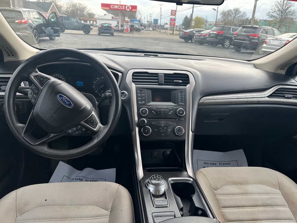 Photo 8 of this FORD FUSION