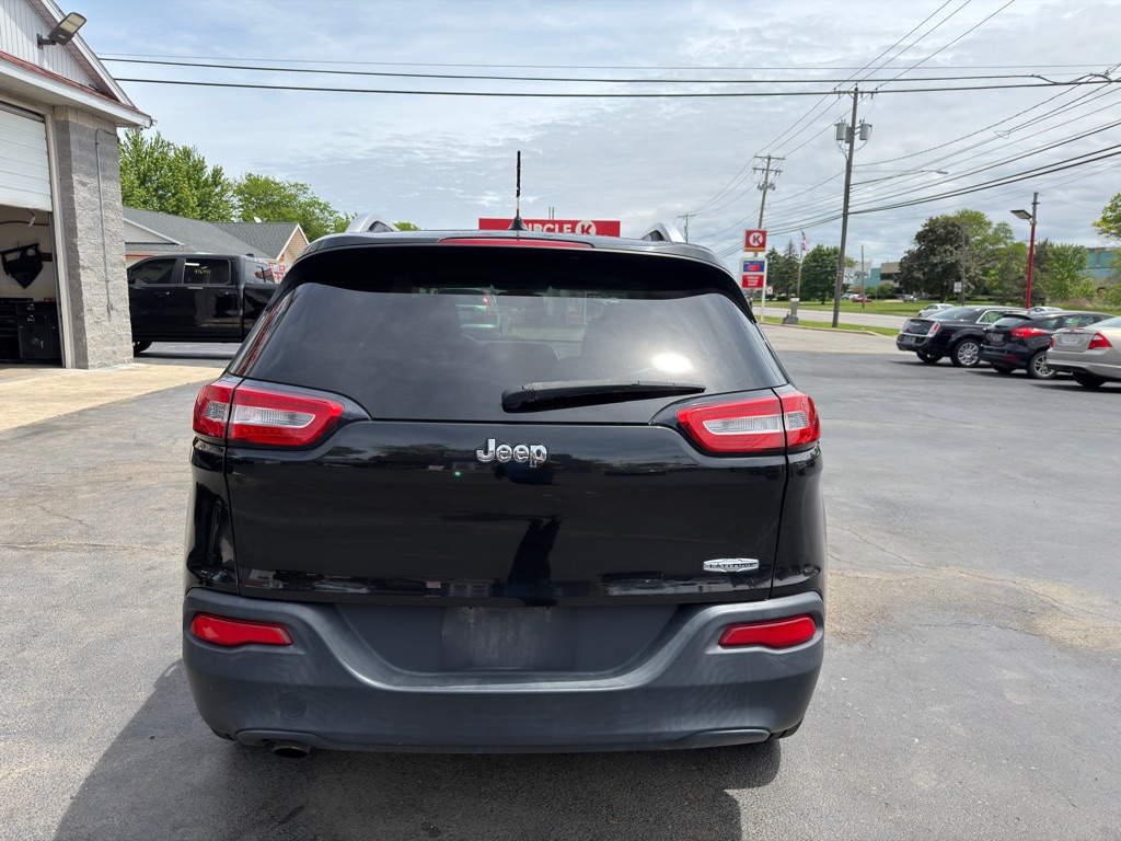 Photo 7 of this JEEP CHEROKEE