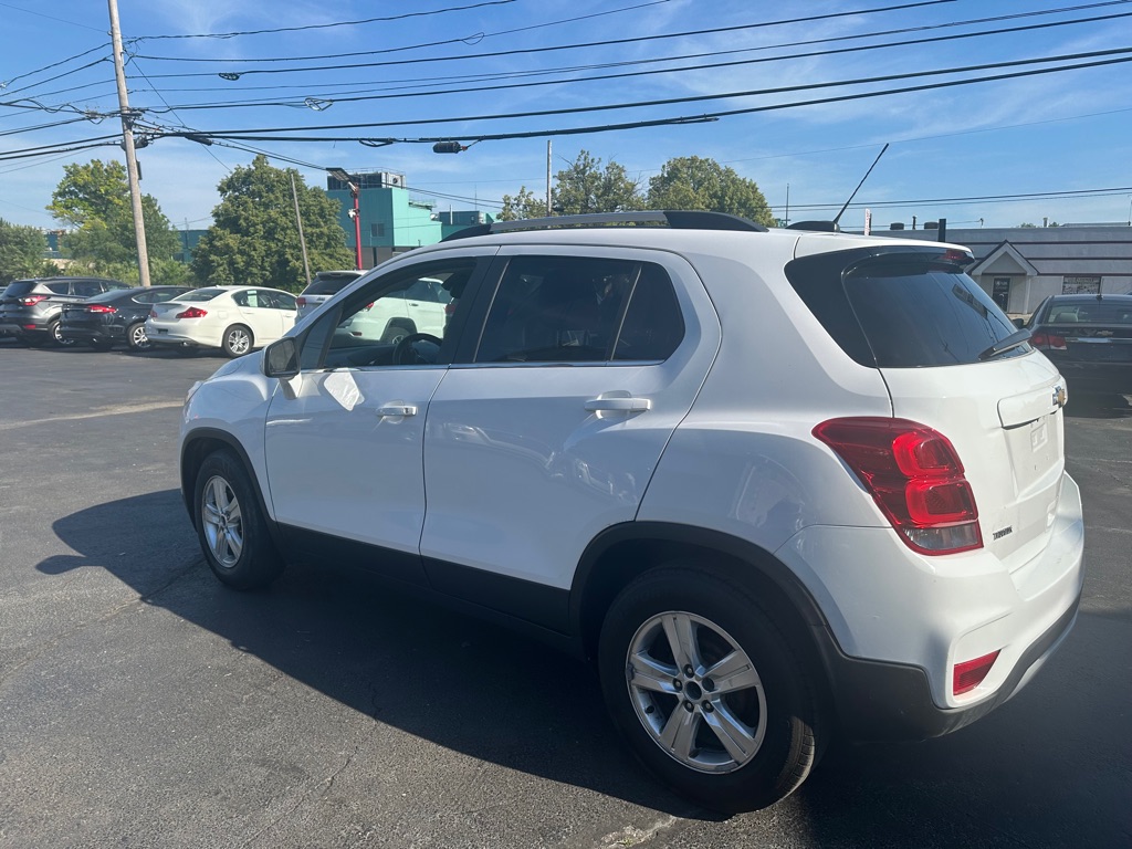 Photo 5 of this CHEVROLET TRAX