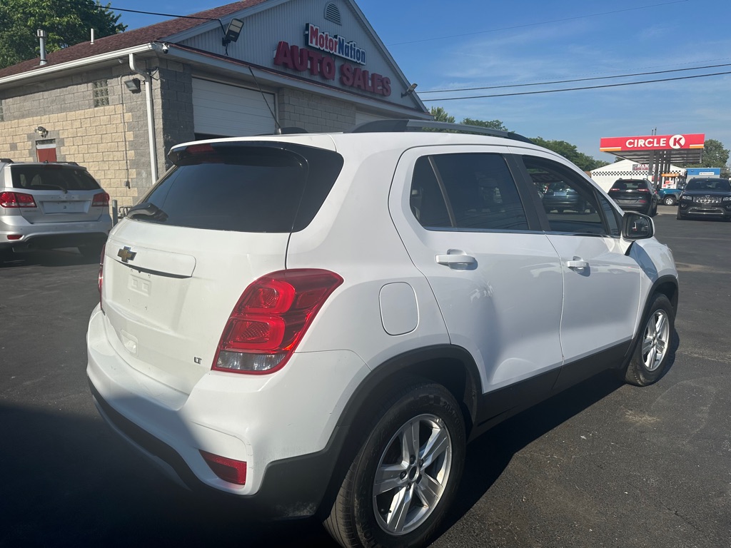 Photo 7 of this CHEVROLET TRAX