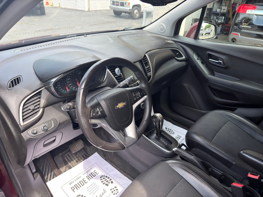 Photo 9 of this CHEVROLET TRAX