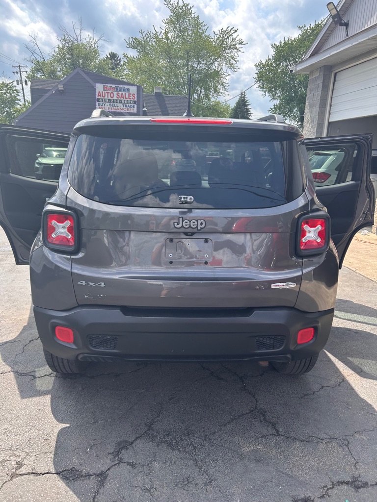 Photo 7 of this JEEP RENEGADE