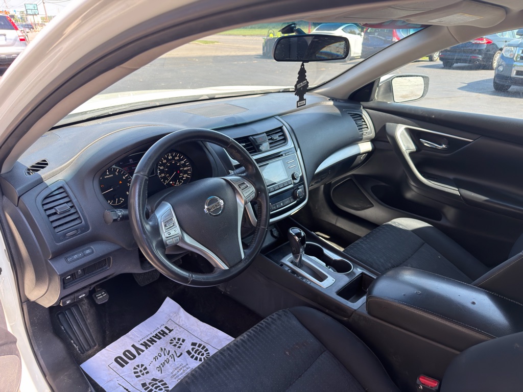 Photo 8 of this NISSAN ALTIMA