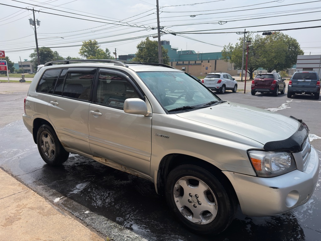 Photo 2 of this TOYOTA HIGHLANDER