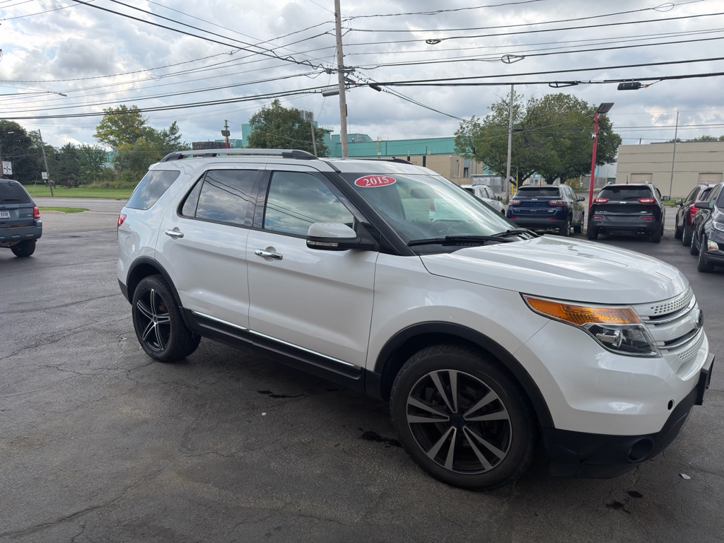 Photo 7 of this FORD EXPLORER