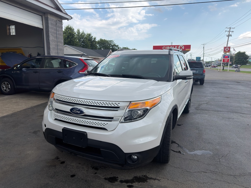 Photo 2 of this FORD EXPLORER