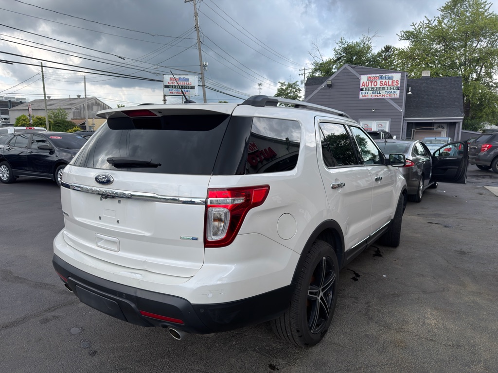 Photo 6 of this FORD EXPLORER