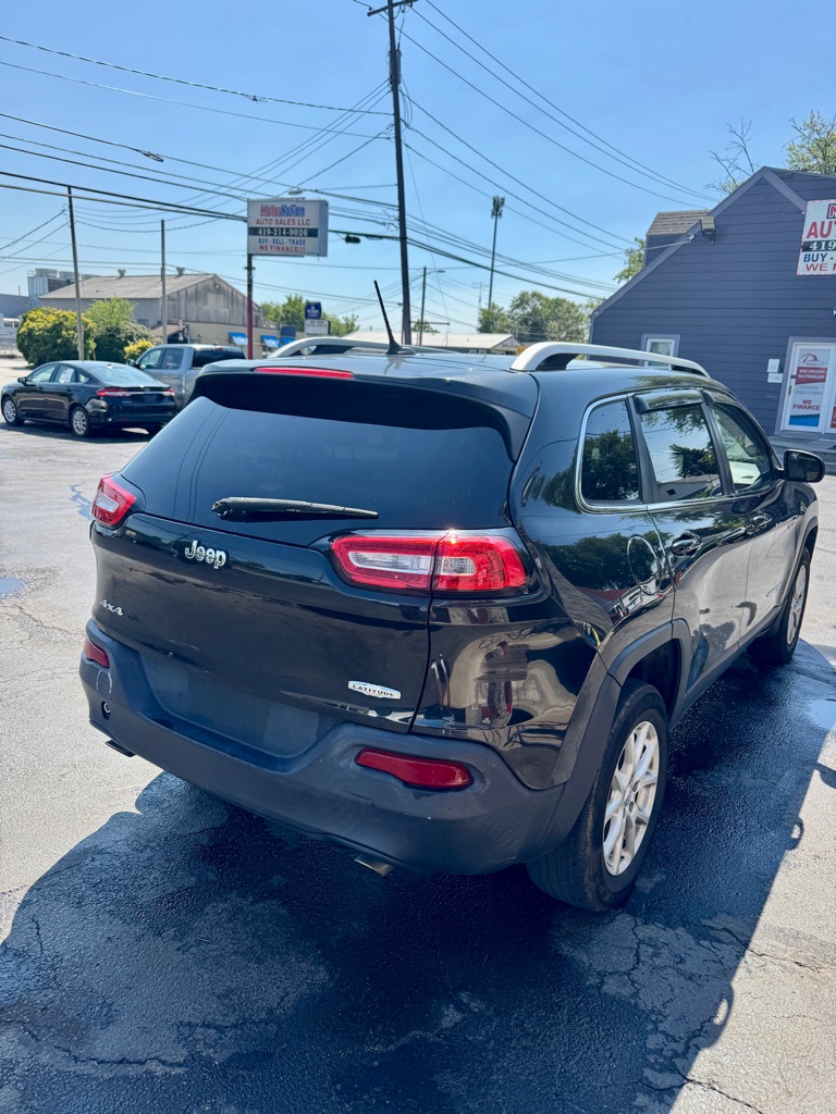 Photo 6 of this JEEP CHEROKEE