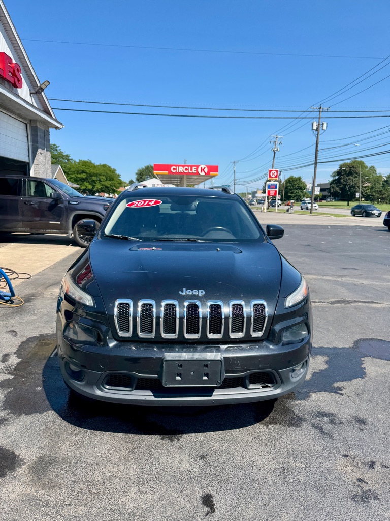 Photo 2 of this JEEP CHEROKEE