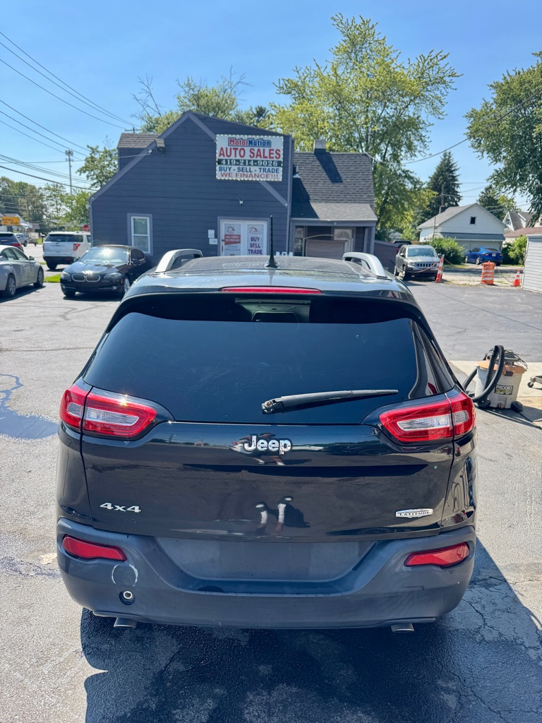 Photo 7 of this JEEP CHEROKEE