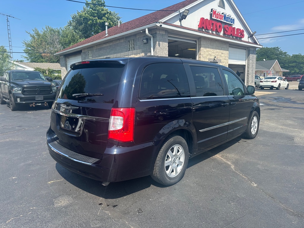 Photo 6 of this CHRYSLER TOWN AND COUNTR