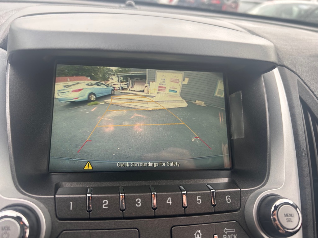 Photo 8 of this CHEVROLET EQUINOX