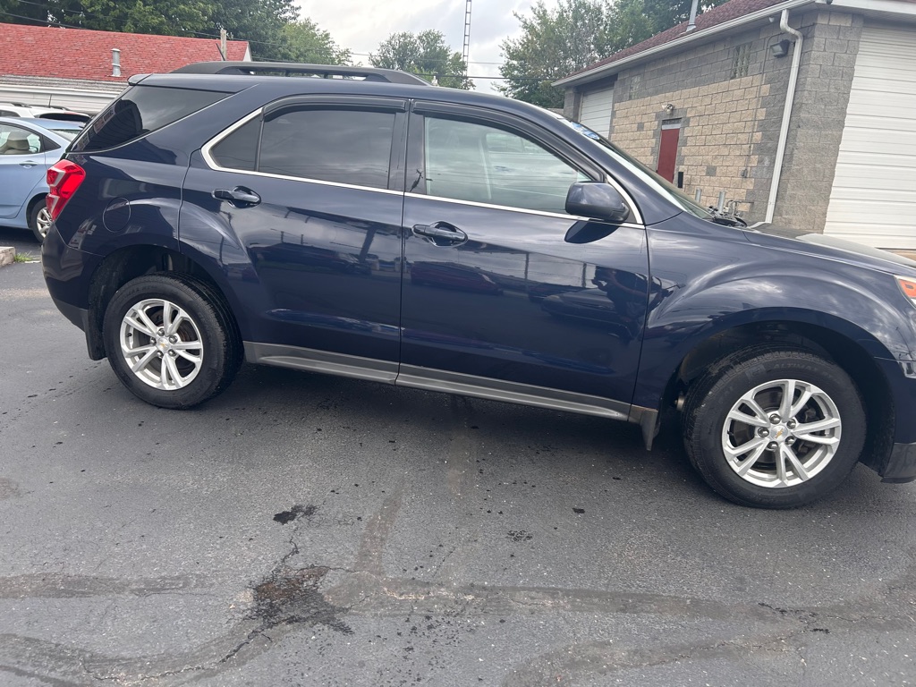 Photo 4 of this CHEVROLET EQUINOX