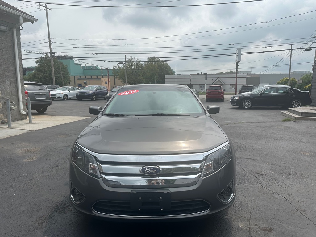 Photo 2 of this FORD FUSION
