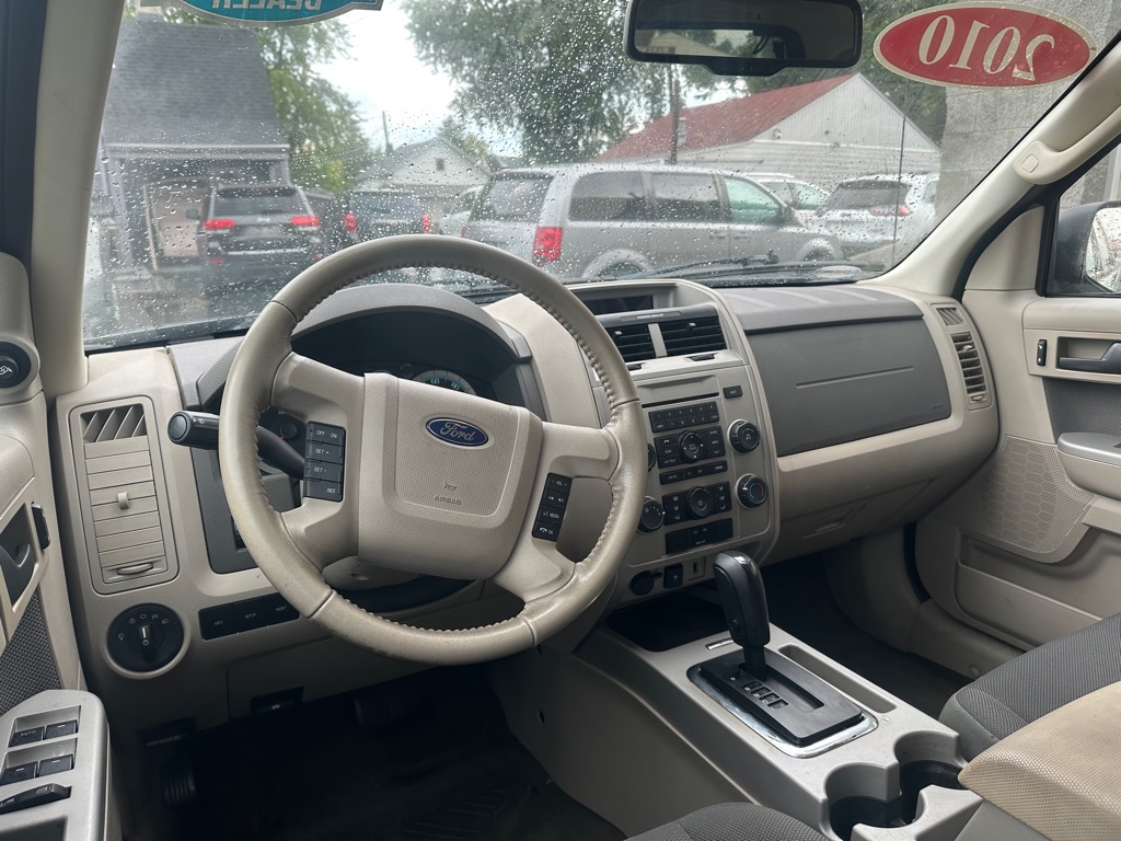 Photo 9 of this FORD ESCAPE