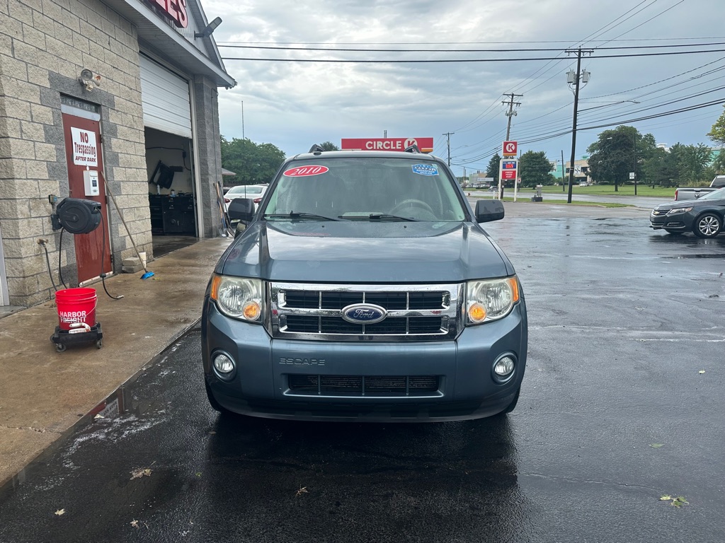 Photo 2 of this FORD ESCAPE